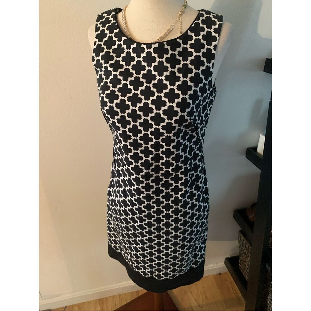 White House Black Market Women's Size 0 Lined Shift Dress W/ Pockets Office atti